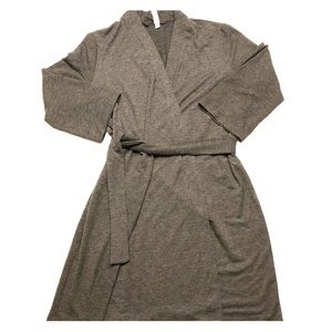 Gray, Gillian & O’Malley, robe. Size S/M.